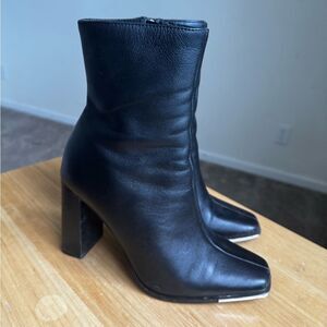 Steve Madden Falcon Black Leather Size 7